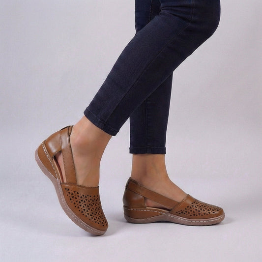 Holland | Women’s orthopedic cut out comfort sandals