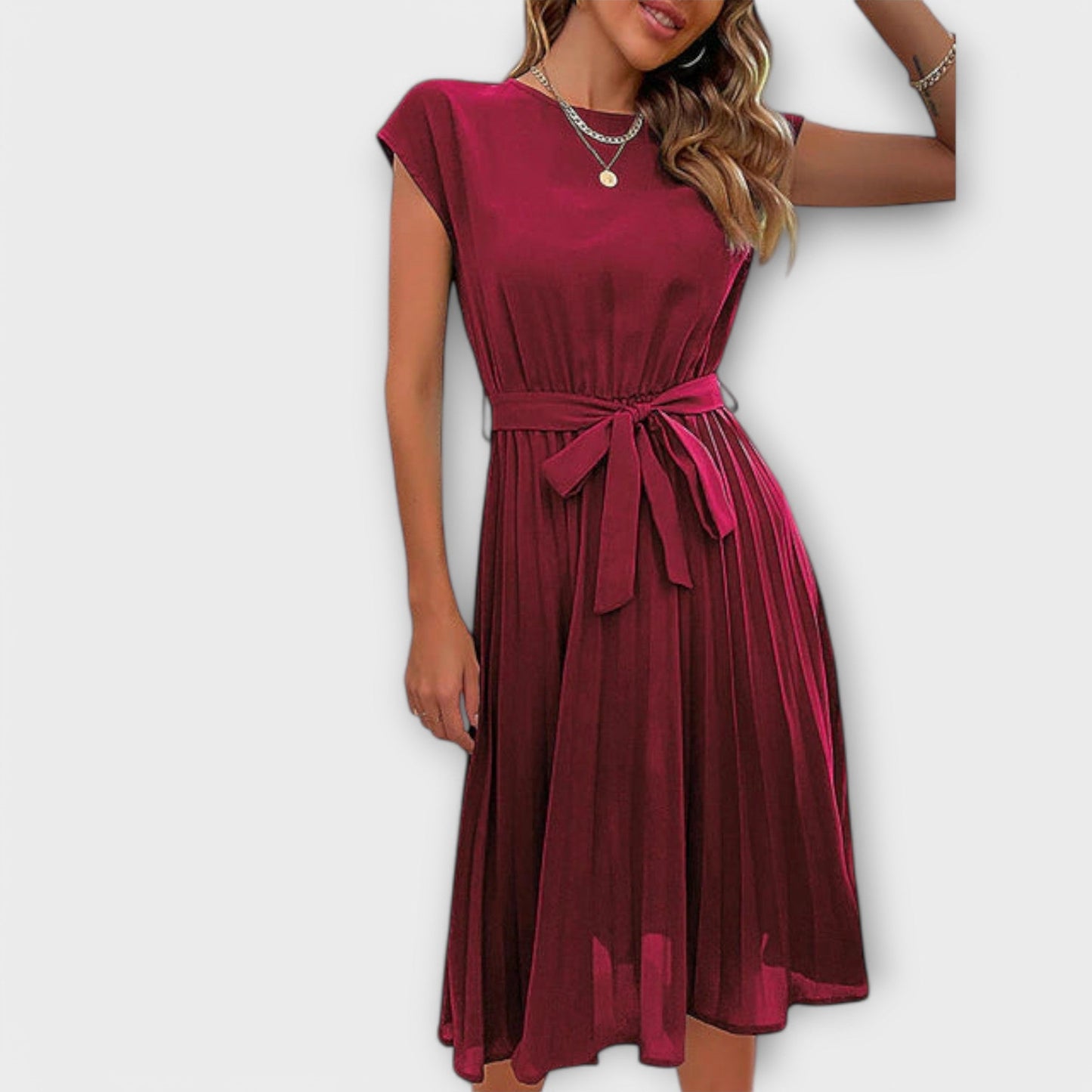 Lucy | Casual pleated midi dress with tie waist