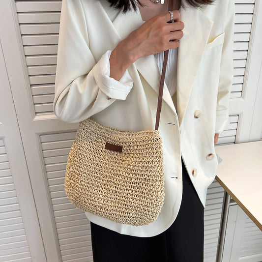 Alina | Women shoulder bag with woven texture and long strap