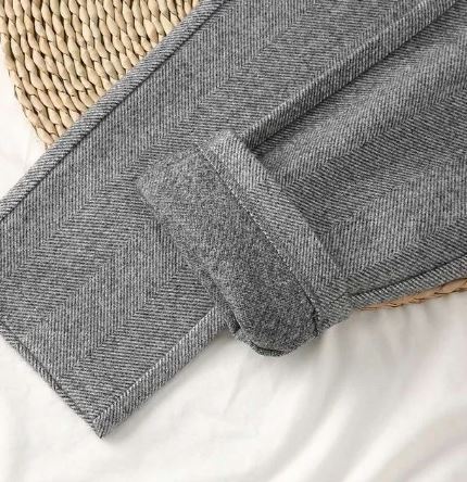Elias | Tailored Trousers with Belt Loops and Button Closure