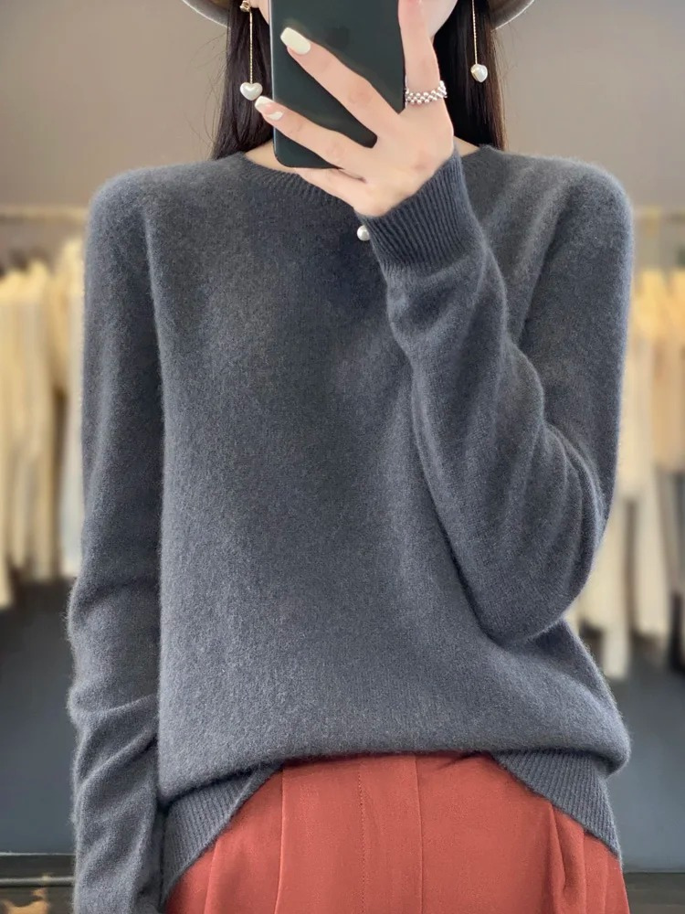 Carolyn | Women's Soft Elegant Knit Pullover with Round Neck