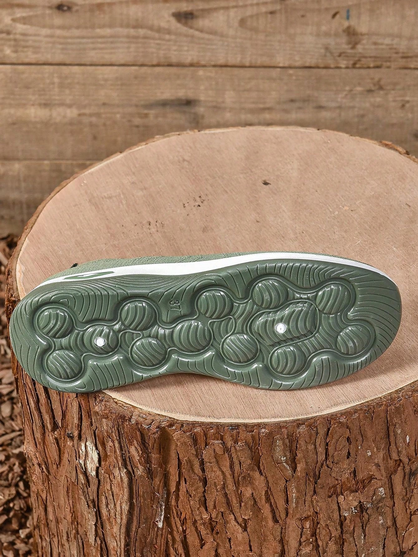 Winslow | Women’s casual slip on walking shoes