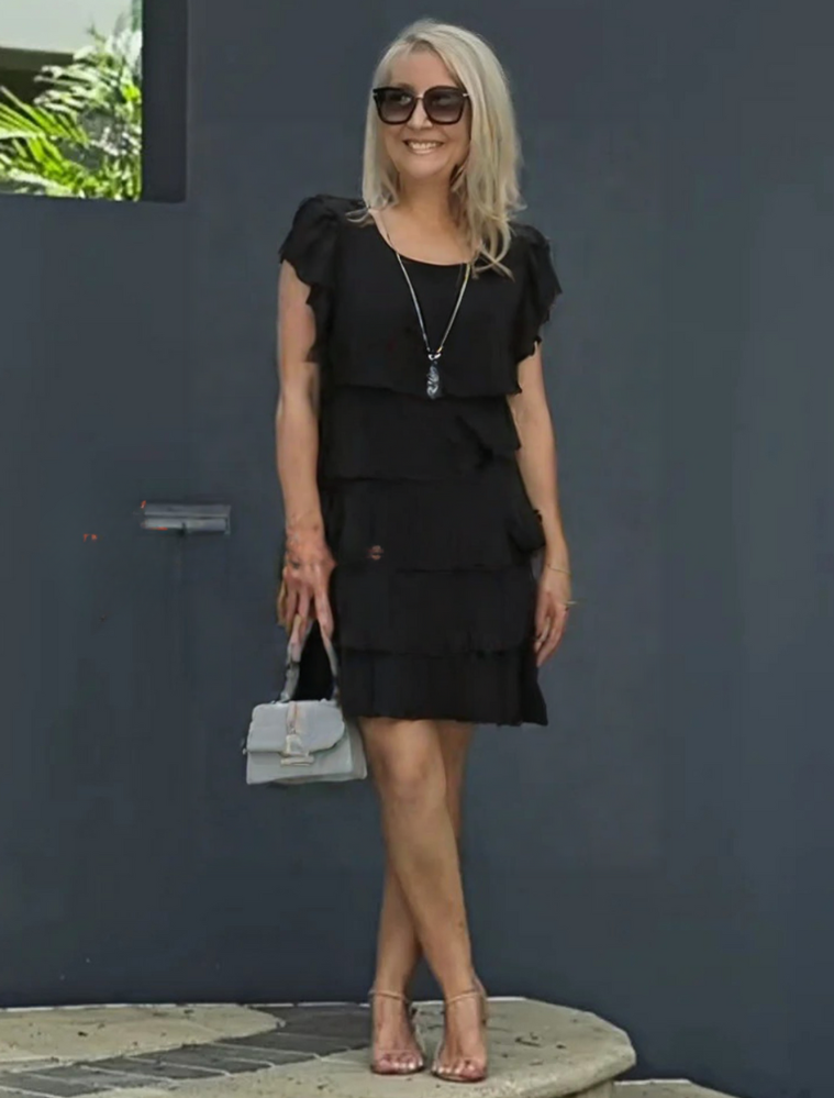 Karina | Short sleeve layered midi dress with flowy silhouette