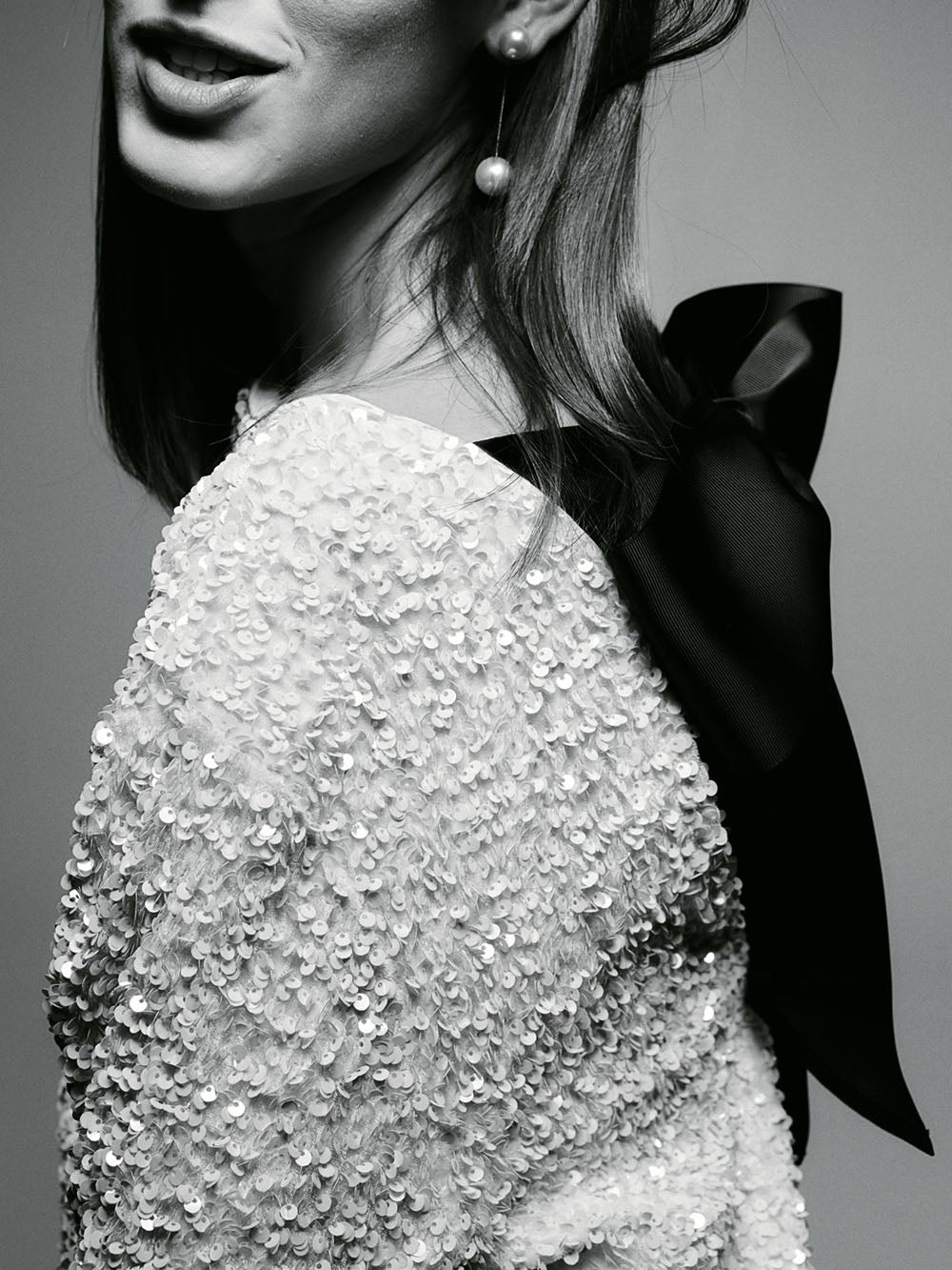 Marielle | Women sequin dress with long sleeves and bow detail