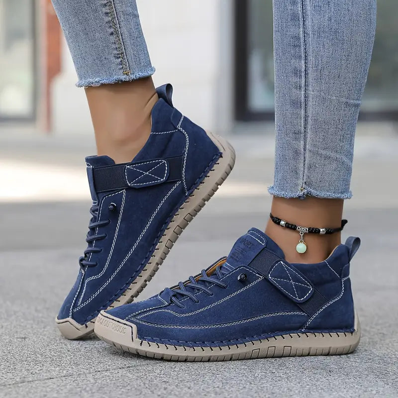 Olina | Women sneakers with lace up design and platform sole
