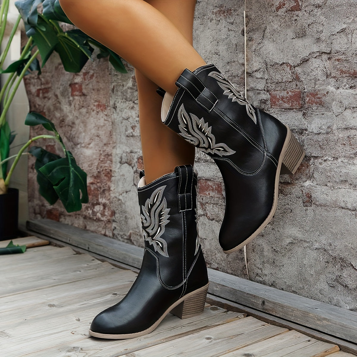 Sandra | Women's Wide Calf Western Cowboy Boots