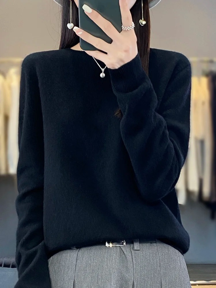 Carolyn | Women's Soft Elegant Knit Pullover with Round Neck