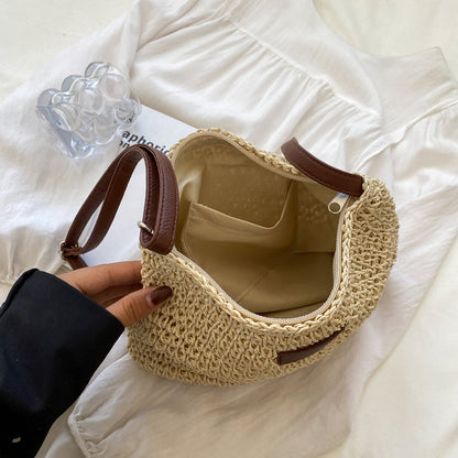 Alina | Women shoulder bag with woven texture and long strap