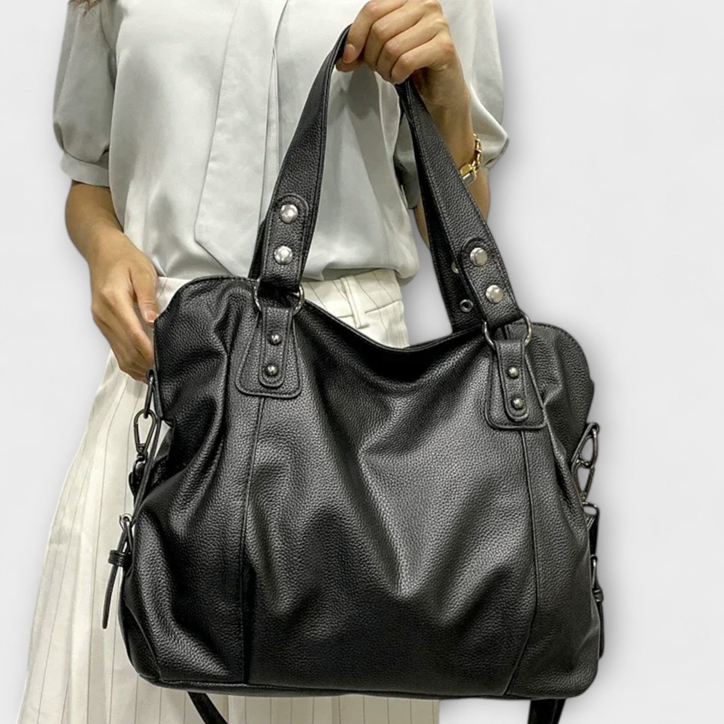 Ariana | Women shoulder bag with soft structure and side strap