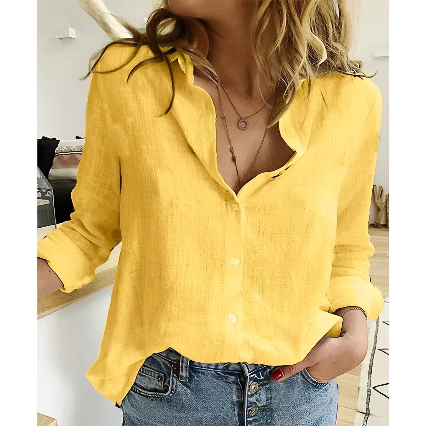 Saria | Women blouse with button down and relaxed fit design