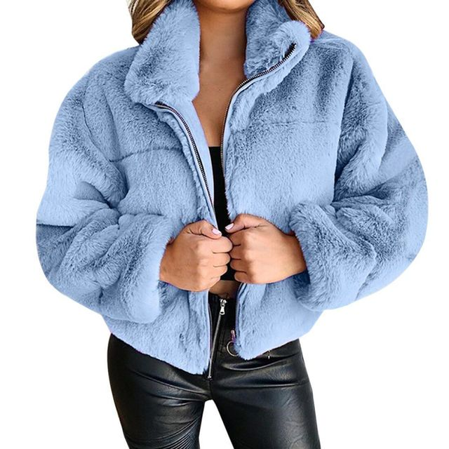 Aurora | Plush Jacket with Stand Collar and Zip Closure