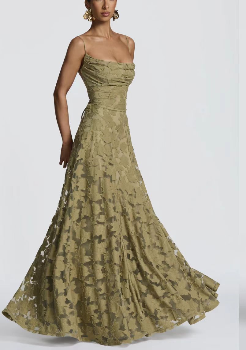 Elowen | Women’s maxi dress with floral lace appliqués