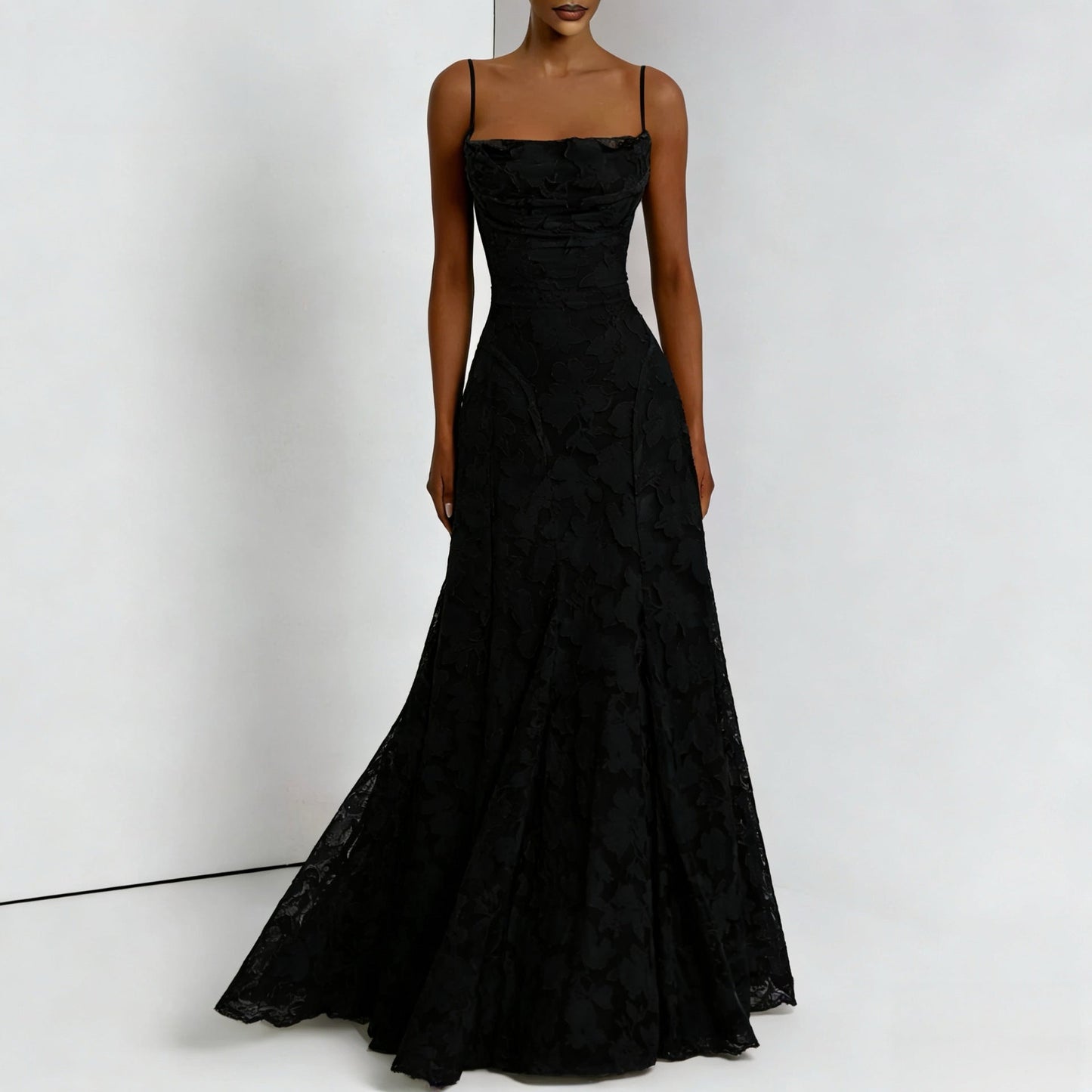 Elowen | Women’s maxi dress with floral lace appliqués