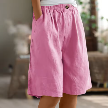 Natalie | Comfort shorts with elastic waistband pockets