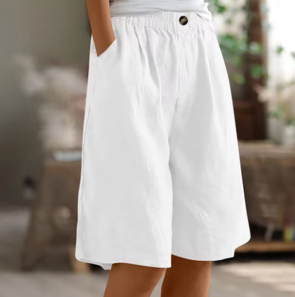 Natalie | Comfort shorts with elastic waistband pockets