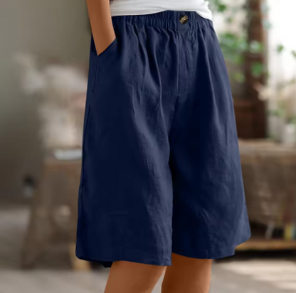 Natalie | Comfort shorts with elastic waistband pockets