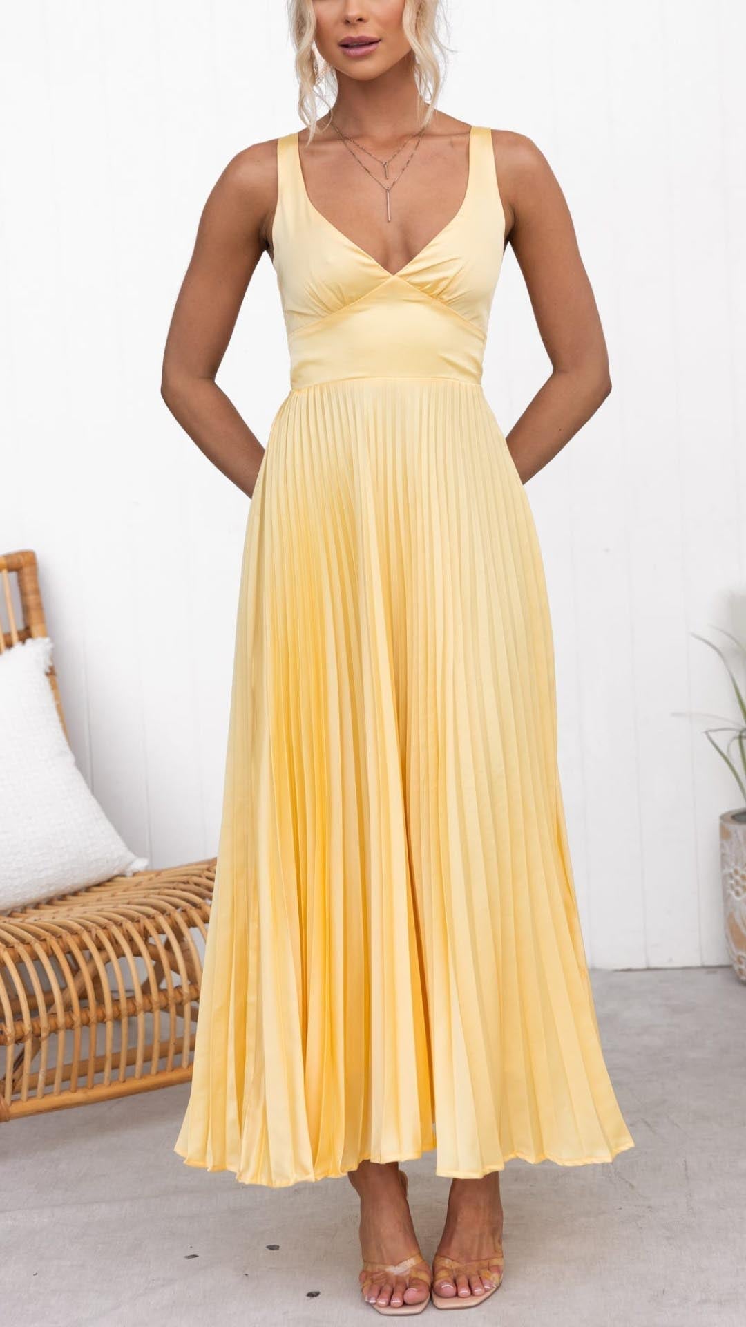 Brooklyn | Elegant pleated dress with V neck silhouette