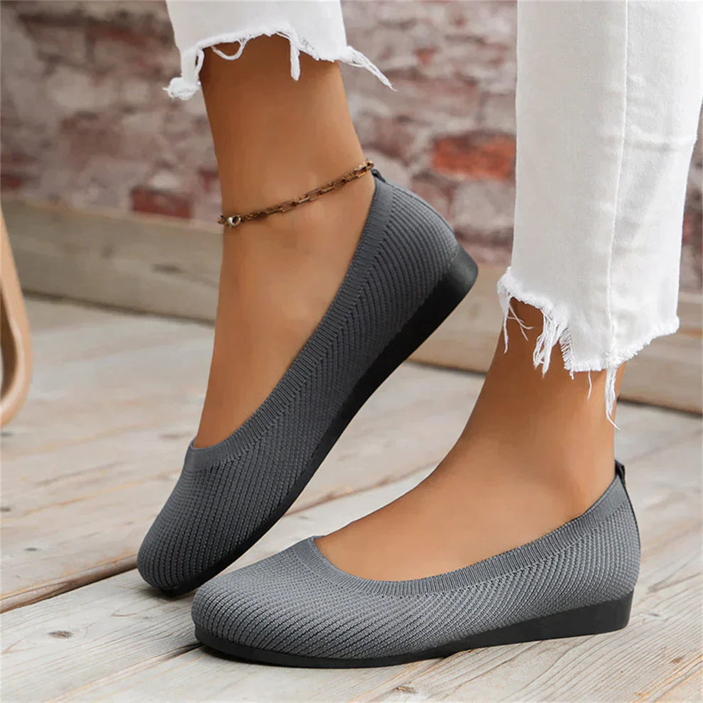 Xiomara | Women’s Round-Toe Ballet Flats with Soft Interior | Plush