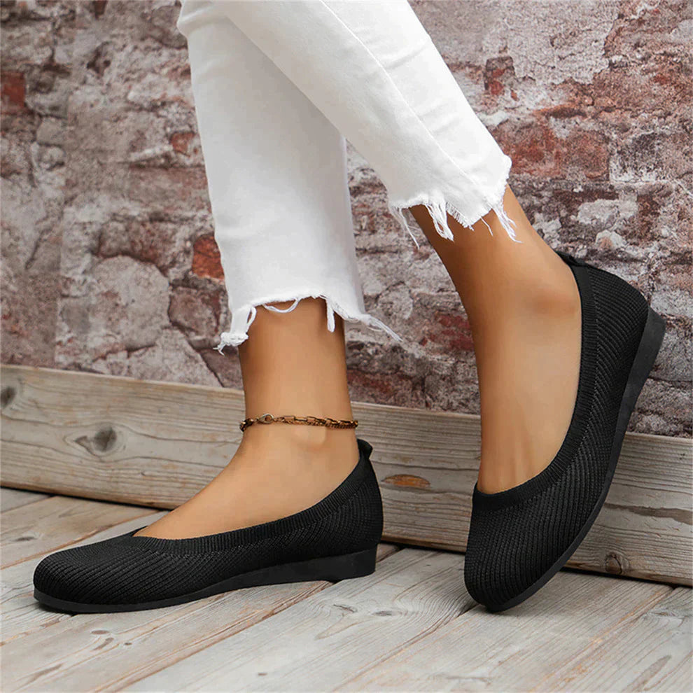 Xiomara | Women’s Round-Toe Ballet Flats with Soft Interior | Plush