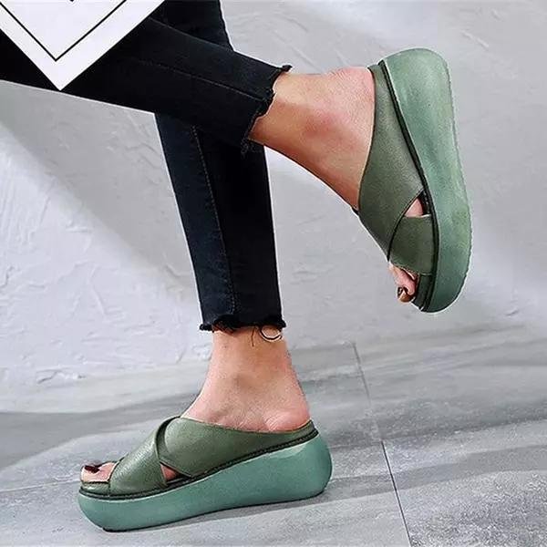 Bridget | Women’s Cross Strap Flat Sandals With Cushioned Sole