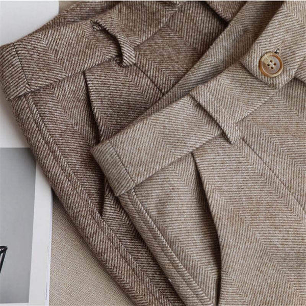 Elias | Tailored Trousers with Belt Loops and Button Closure