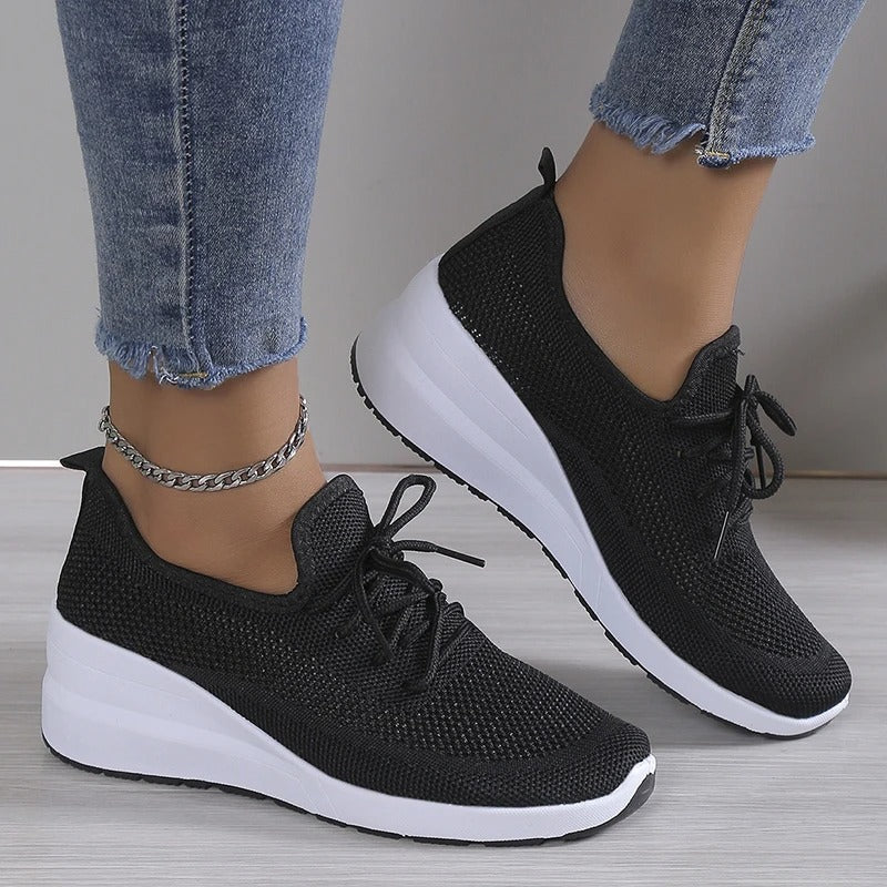 Brisa | Women’s Knit Low-Top Sneakers with Adjustable Lace-Up | Casual