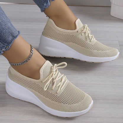 Brisa | Women’s Knit Low-Top Sneakers with Adjustable Lace-Up | Casual